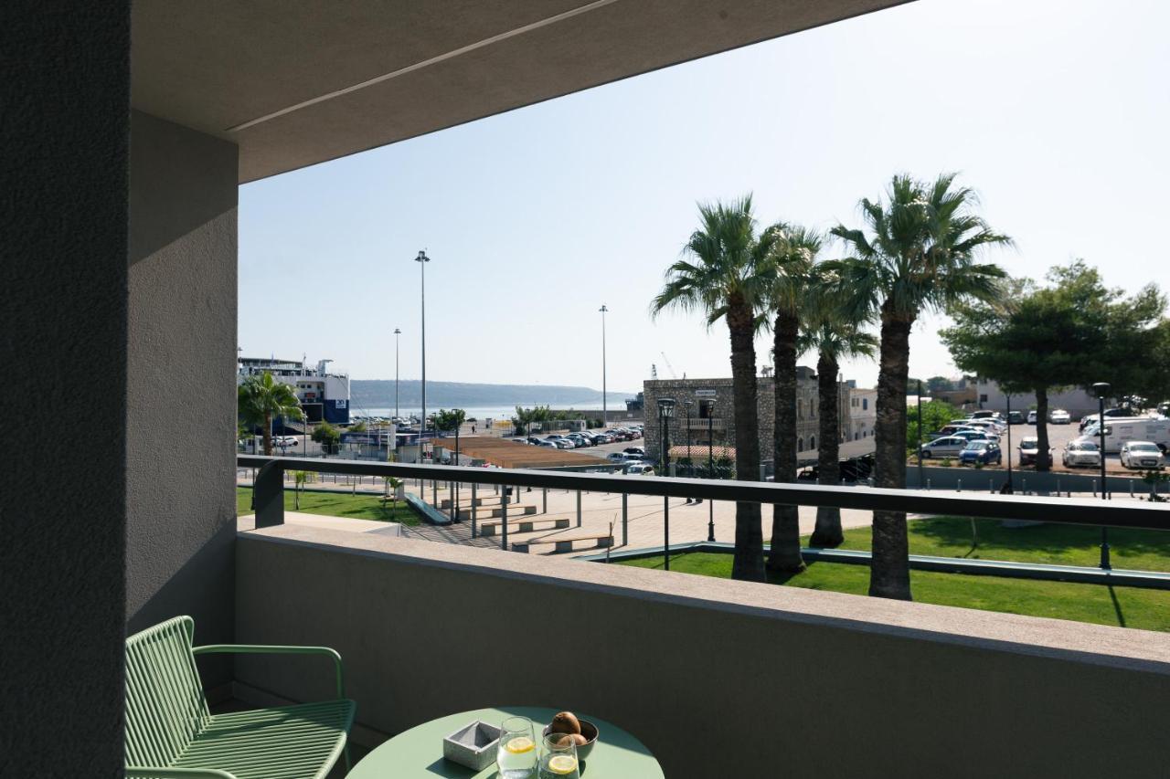 Souda Plaza Collection Hotel ภายนอก รูปภาพ